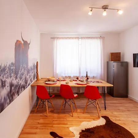 Modern & Spacious For Up To 8 Persons Апартаменти *